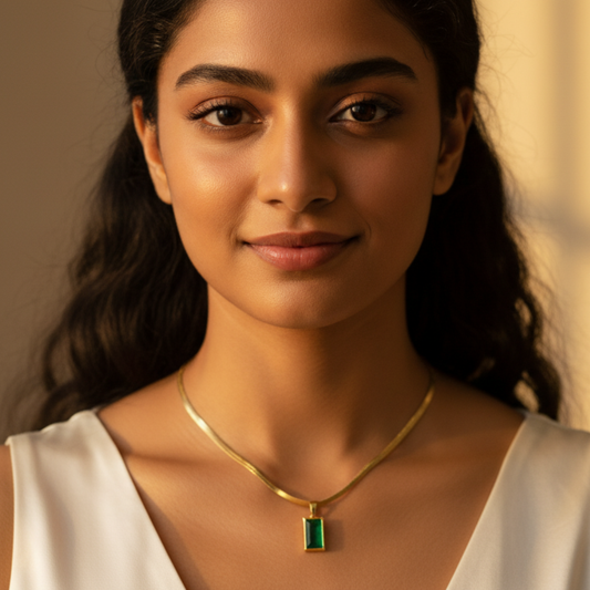 Gold Plated Green Stone Pendent Necklace